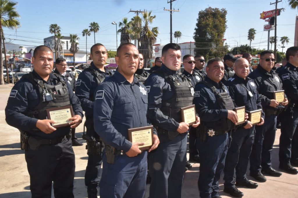 Reconocen a Policías Municipales por intervenciones destacadas en