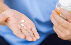 Recomienda el IMSS evitar automedicarse