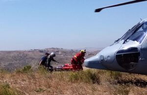 Auxilian a mujer al sufrir una fractura mientras practicaba senderismo