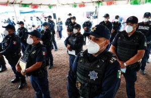 Reconocen el desempeño de 7 policías del Valle de San Quintín