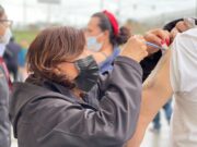 Reitera Claudia Agatón llamado a beneficiarse con las jornadas de vacunación en Ensenada