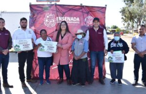 Entregan apoyos sociales a residentes de Punta Colonet y Ejido Díaz Ordaz