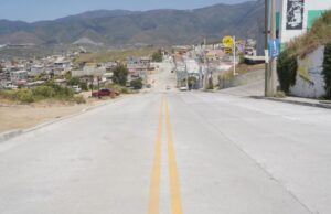 Inaugura Armando Ayala pavimentación en la colonia Villas del Sol