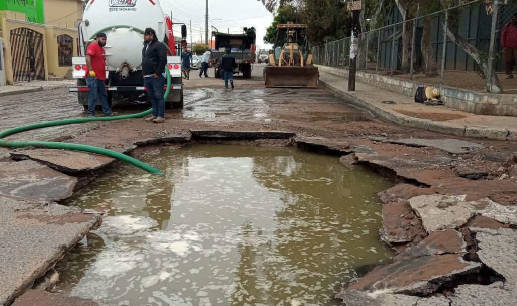 Tras Derrame De Aguas Negras Vuelven A Cerrar Playa Hermosa Y Conalep