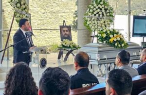 Despiden con honores a Agente Estatal de Investigación de Ensenada