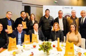Entrega Armando Ayala Galardón Empresarial 2024 en Ensenada