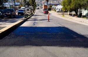 Supervisa Armando Ayala trabajos de reparación en puente de calle Novena en Ensenada
