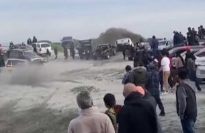 Impactan a vehículo con espectadores en carrera clandestina en playa de San Quintín