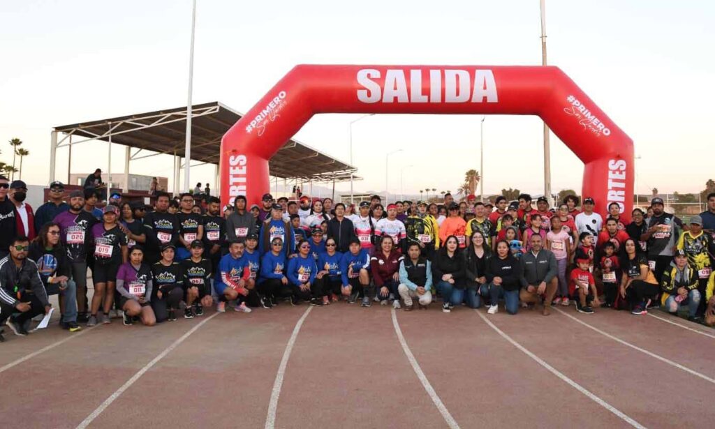 Celebran carrera de relevos 2K en la Unidad Deportiva Lázaro Cárdenas ...