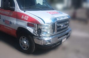 Detienen a sujeto tras robar ambulancia y chocar cerca de la guarnición militar en Ensenada