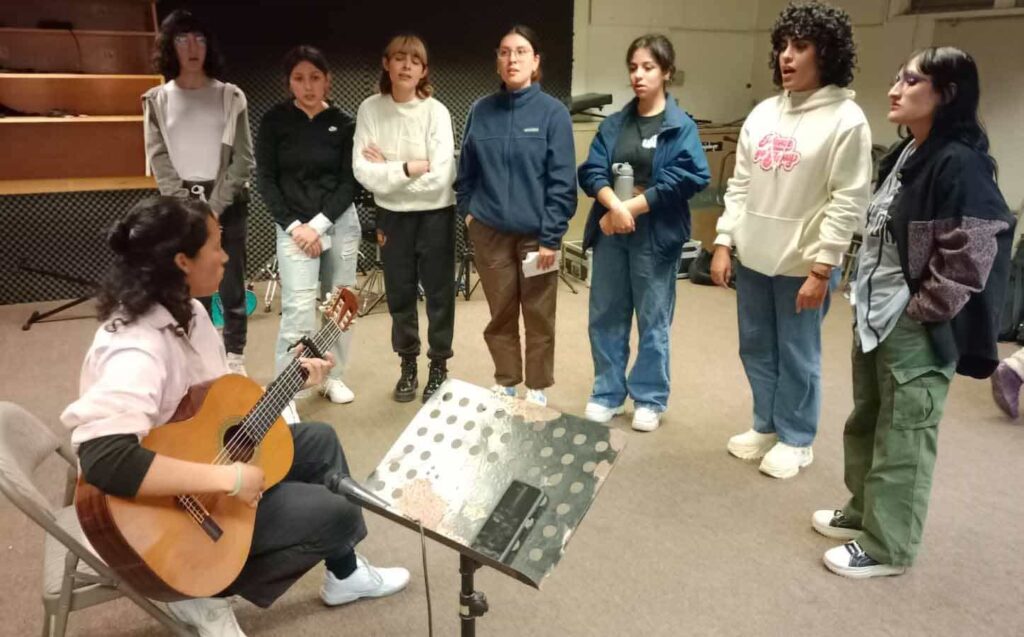 Invitan a niños y adolescentes a formar parte de las agrupaciones de la ...