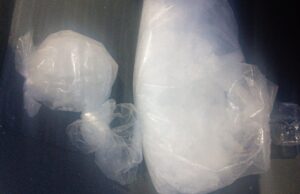 Capturan a dos sujetos con un arma y casi un kilo de “cristal” en San Quintín