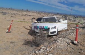 Localizan encobijado en vehículo abandonado en Villa de Jesús María, al sur de SQ