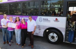 Invita gobernadora Marina del Pilar a utilizar el Transporte Violeta en Mexicali