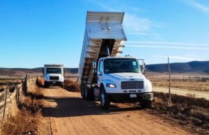 Impulsan el mantenimiento de vialidades más transitadas en San Quintín