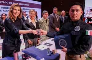 Reconoce Marina del Pilar a elementos graduados y jubilados de la Agencia Estatal de Investigación