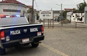 Colocan dos mantas con amenazas en puntos distintos de Ensenada