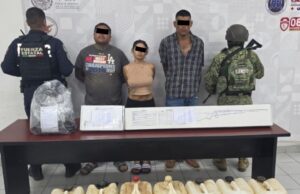 Detiene FESC a tres con armas, chalecos tácticos y combustible en el Valle de Guadalupe