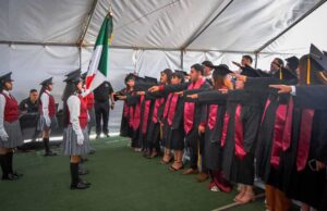 Culminan su educación media superior 214 jóvenes en los planteles CECyTE de San Quintín