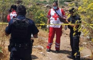 Localizan cuerpo de hombre con huellas de violencia cerca de un casino de Ensenada