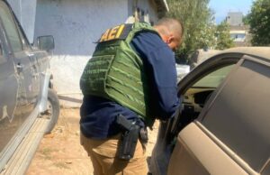 Recupera FGE vehículo robado tras ejecutar orden de cateo en Ensenada