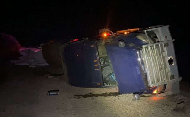 volcadura tráiler cataviña