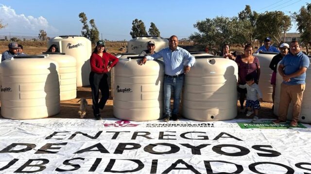 Enrique Ramos tinacos (1)