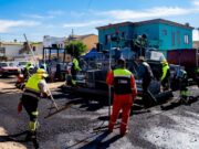 Avanza rehabilitación de vialidades de la colonia Ecolomas en Ensenada