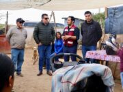 Dialogan Arnulfo Silva y técnicos de la CESPE con vecinos de la colonia Liderazgos 1