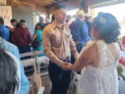 Formalizan su relación 130 parejas en la ceremonia de matrimonios colectivos de SQ