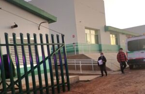 Policías trasladan a niña que sufría convulsiones desde Camalú al IMSS 69