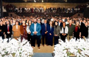 Unen a 438 parejas en la ceremonia de matrimonios colectivos en Ensenada