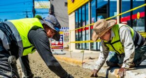 Avanza pavimentación con whitetopping de la calle Juárez en Ensenada