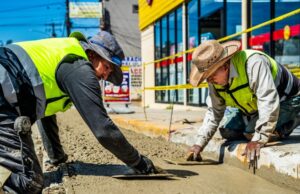 Avanza pavimentación con whitetopping de la calle Juárez en Ensenada