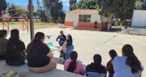 Capacitan a madres y padres sobre aplicación del “Operativo Mochila” en secundaria de El Rosario
