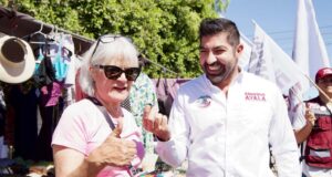 Visita Armando Ayala colonias de Mexicali