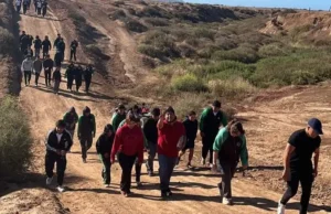 Celebra CBTA 307 una caminata de tres kilómetros en Camalú