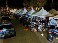 Desalojan a comerciantes ambulantes en la Plaza Cívica de Ensenada