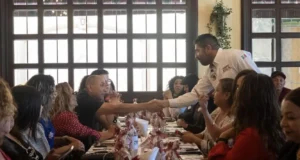 Reconoce Armando Ayala a docentes de Tijuana