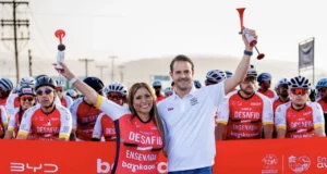 Encabeza Claudia Agatón arranque del Desafío Ensenada by La Vuelta
