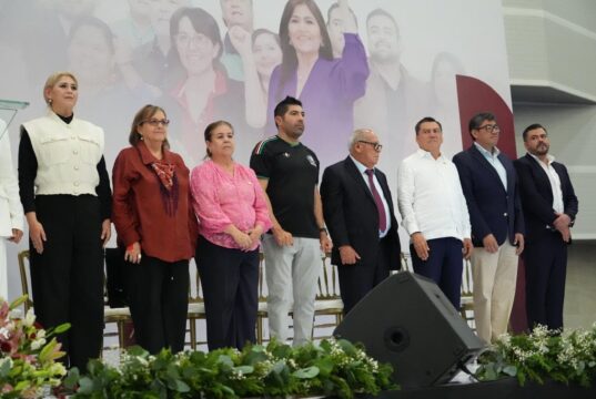 Acompaña Armando Ayala a Nora Ruvalcaba en su Segundo Informe Legislativo