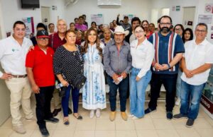 Entrega Claudia Agatón 114 apoyos de lentes del programa Salud para Todos en Ensenada