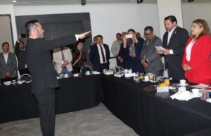 Toma protesta Fernando Maldonado como presidente del Capítulo de SQ ante el Colegio de Abogados Constitucionalistas