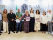 Entrega Marina del Pilar el Fondo de Retiro a docentes jubilados de Baja California