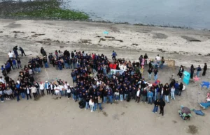 Retiran más de una tonelada de basura tras jornada de limpieza del CBTA 146 en playa San Ramón