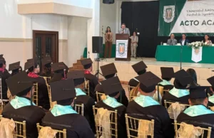 Celebran graduación de 51 nuevos cimarrones de la UABC en San Quintín