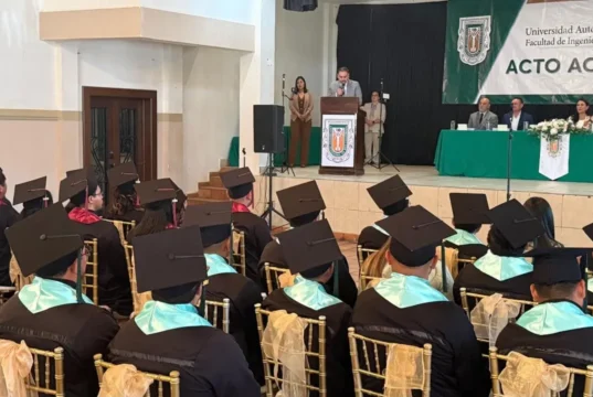 Celebran graduación de 51 nuevos cimarrones de la UABC en San Quintín