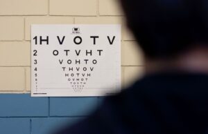 Llama Secretaría de Educación a recoger lentes gratuitos para estudiantes en BC
