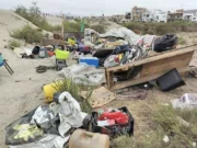 Retiran dos toneladas de basura tras limpieza en Playa Hermosa y Conalep en Ensenada
