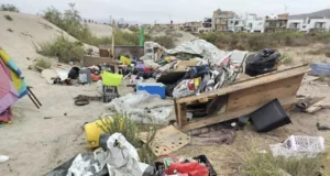 Retiran dos toneladas de basura tras limpieza en Playa Hermosa y Conalep en Ensenada